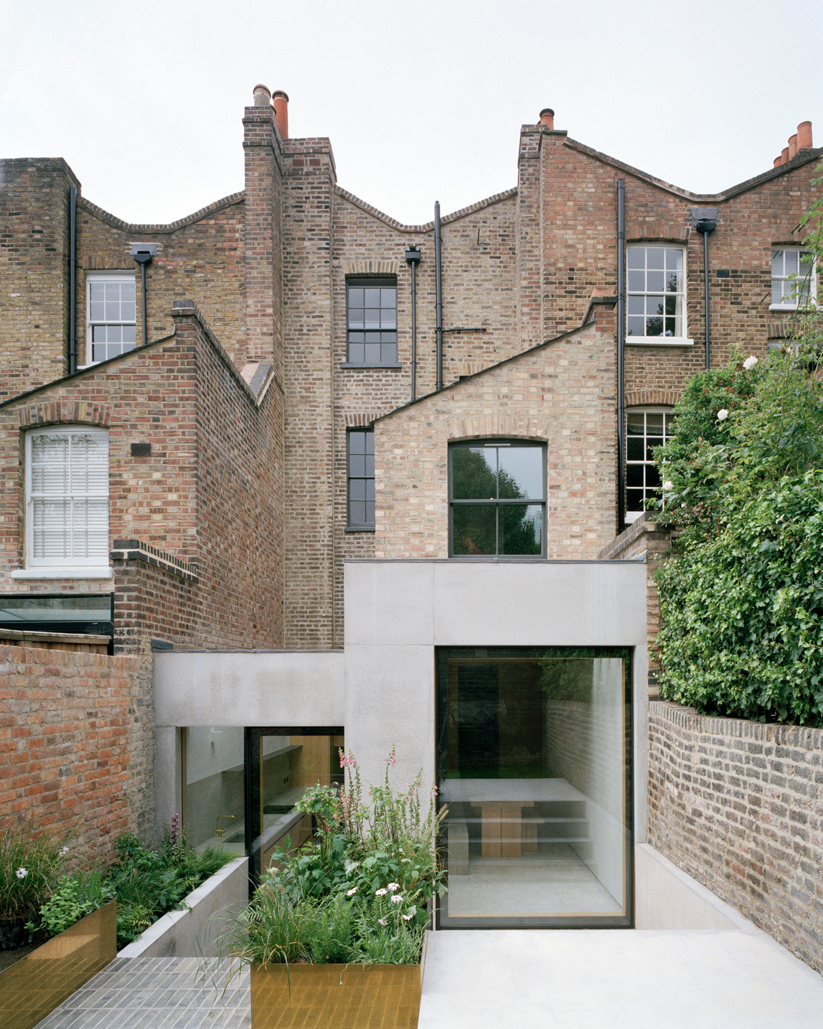Garden of Islington House by McLaren.Excell - luxury contemporary architecture in London