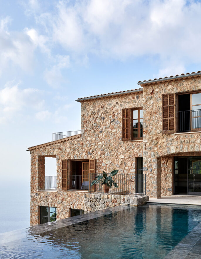 Pool and house Miramar Moredesign - luxury architecture and design in Ibiza