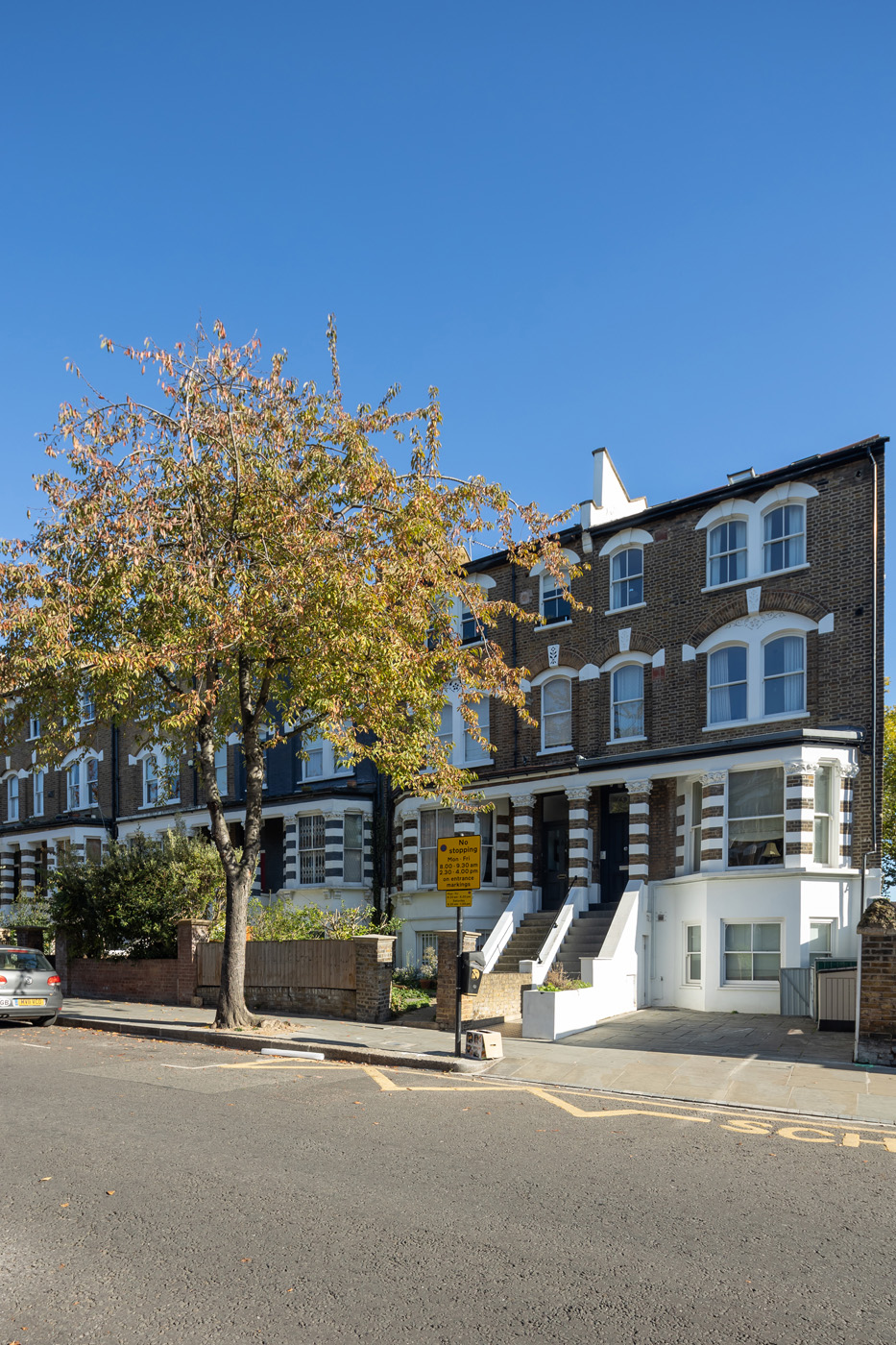 North-Kensington-Apartment-For-Rent-St-Lawrence-Terrace (9)