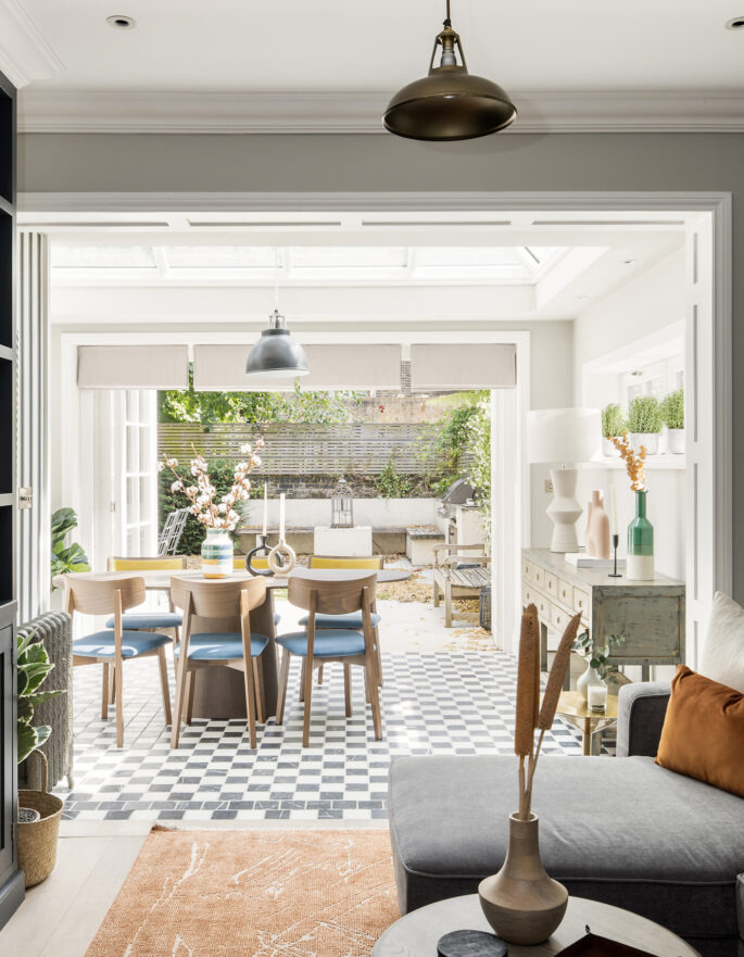 North-Kensington-Apartment-For-Sale-Oxford-Gardens-3_Lo