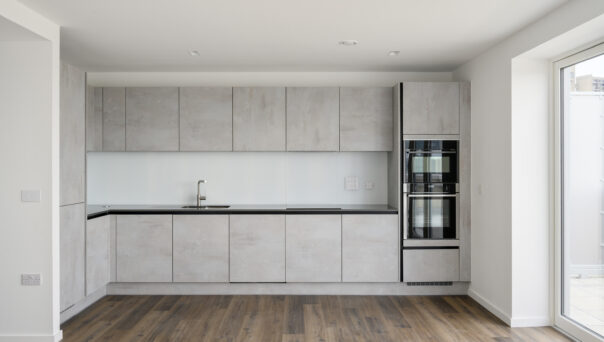 Notting-Hill-Apartment-For-Rent-20-Wheatstone-Gardens-12_Lo