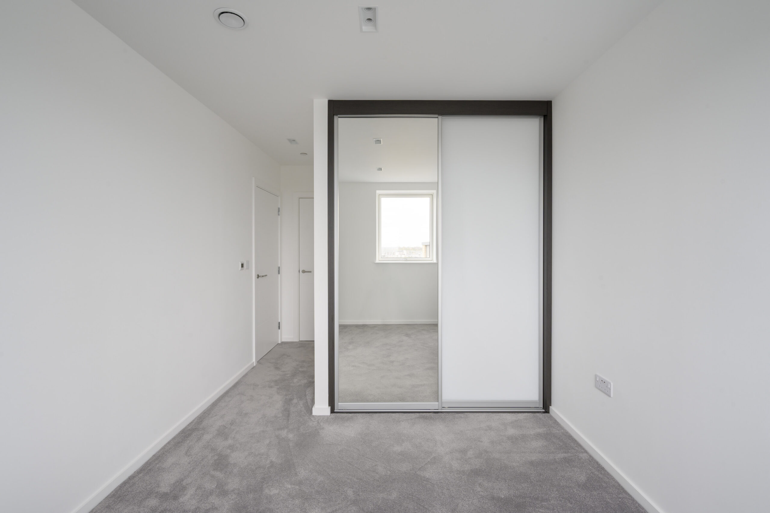 Notting-Hill-Apartment-For-Rent-20-Wheatstone-Gardens-6_Lo