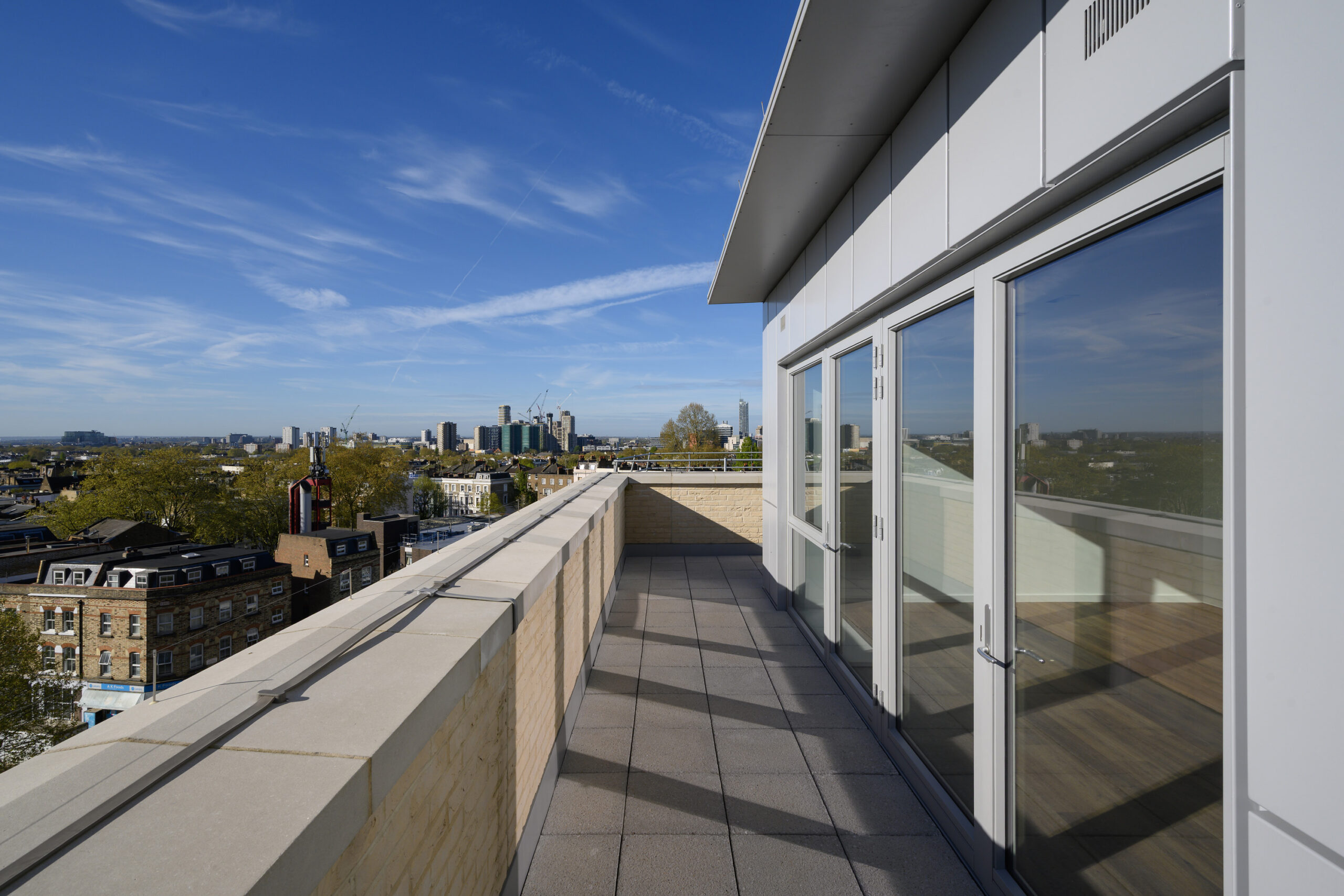 Notting-Hill-Apartment-For-Rent-20-Wheatstone-Gardens-Balcony-1_Lo