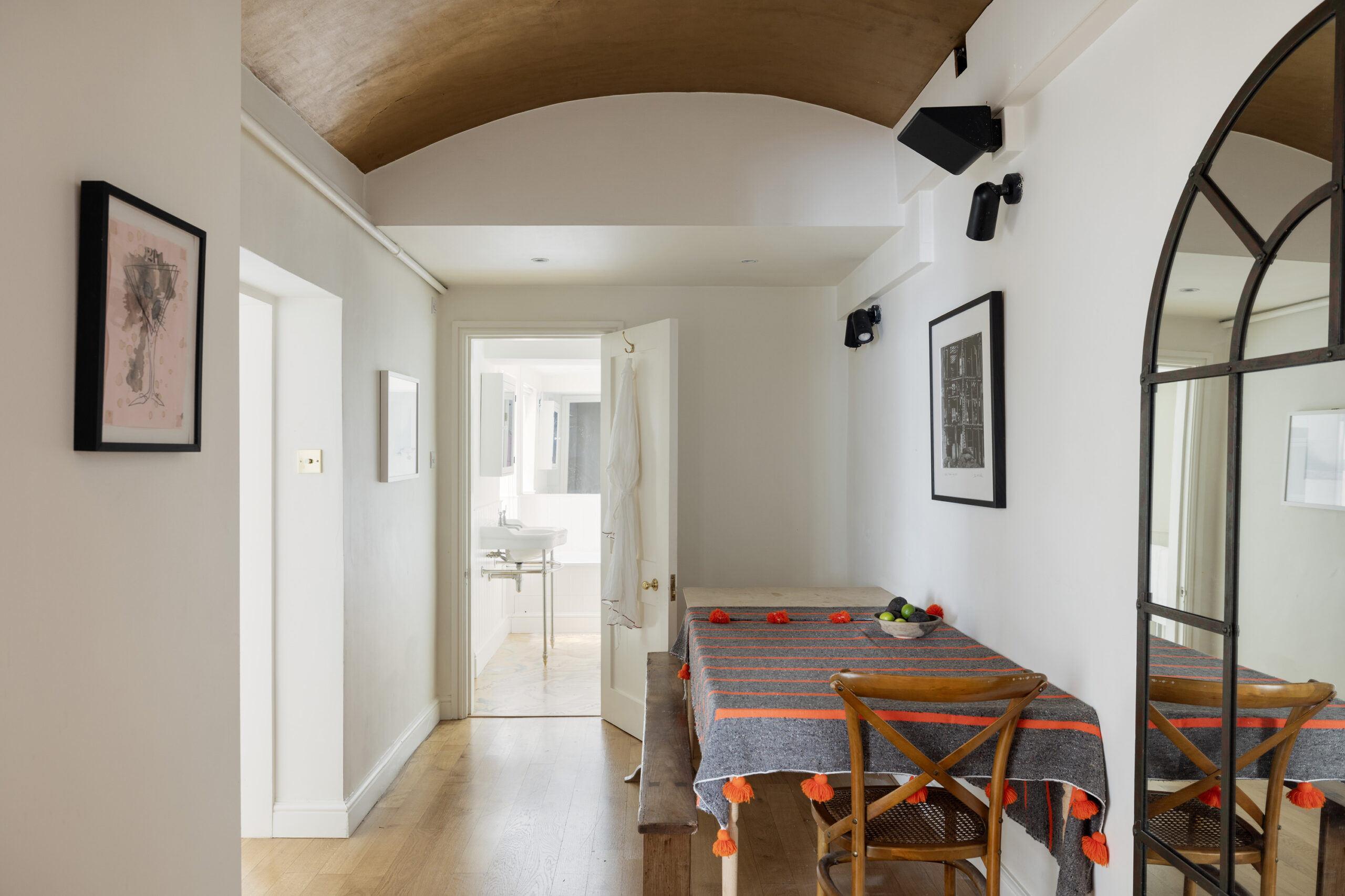 Notting-Hill-Apartment-For-Rent-Kensington-Park-Gardens-13_Lo