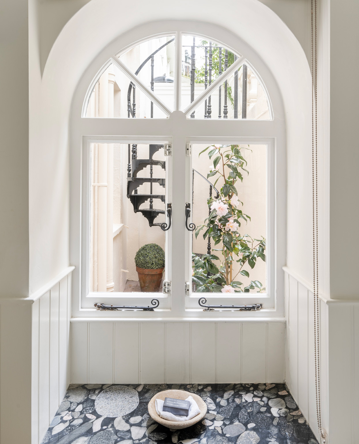 Notting-Hill-Apartment-For-Rent-Kensington-Park-Gardens-15_Lo