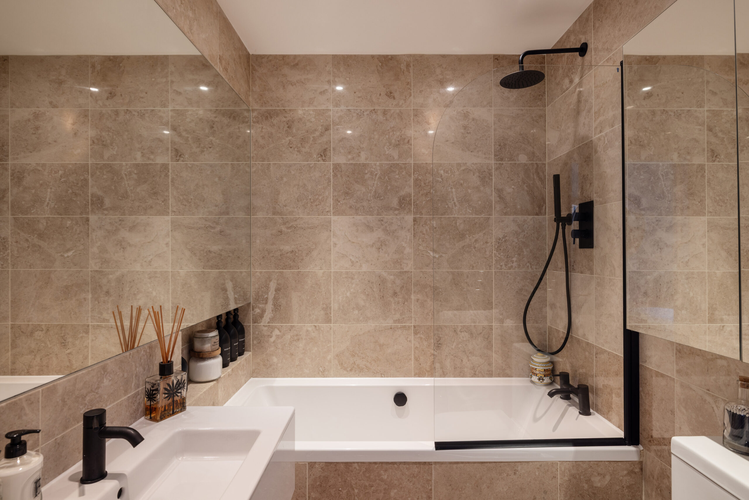 Notting-Hill-Apartment-For-Rent-Westbourne-Grove-4_Lo