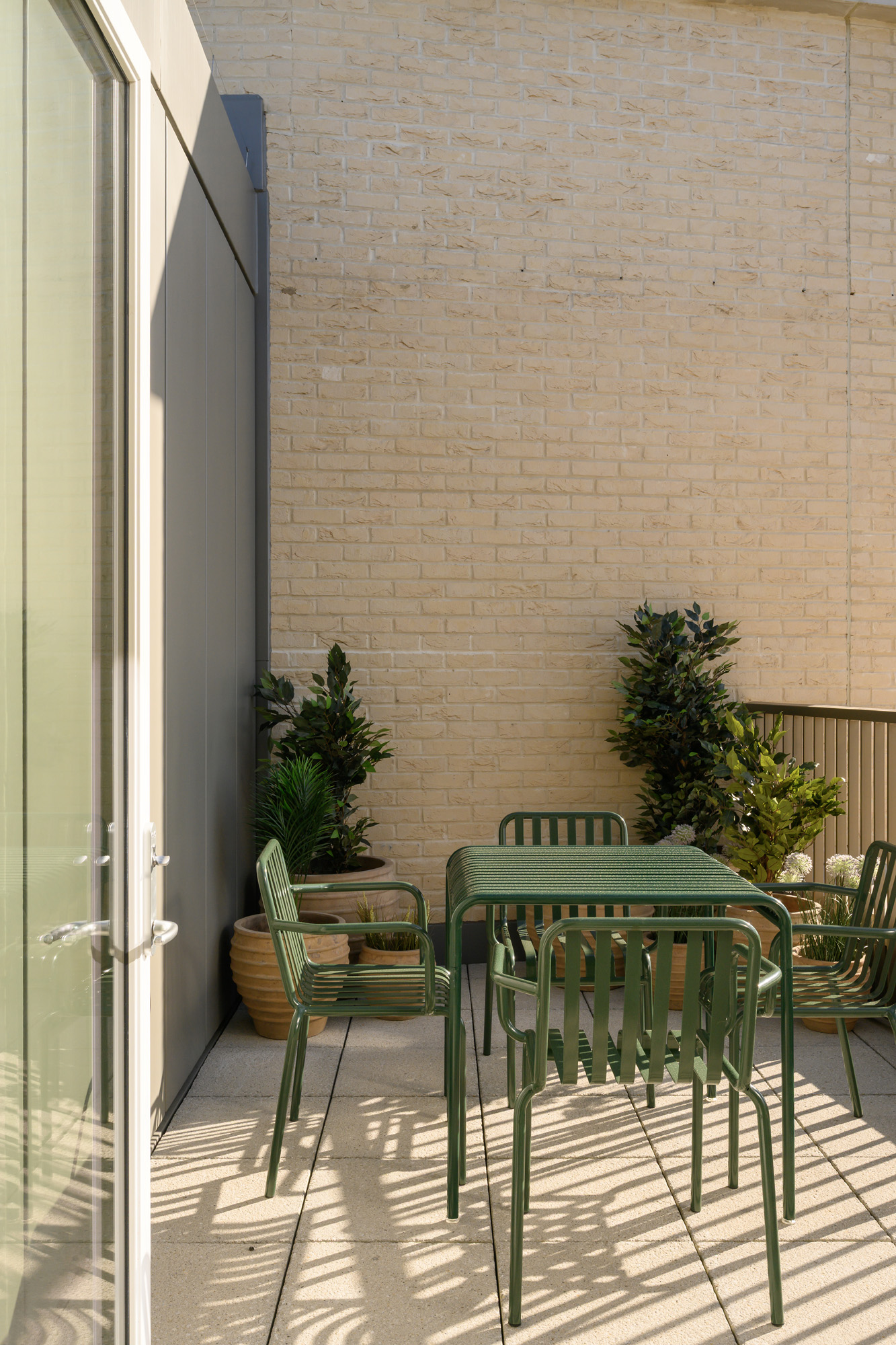 Notting-Hill-Apartment-For-Rent-Wheatstone-Gardens-4_Lo