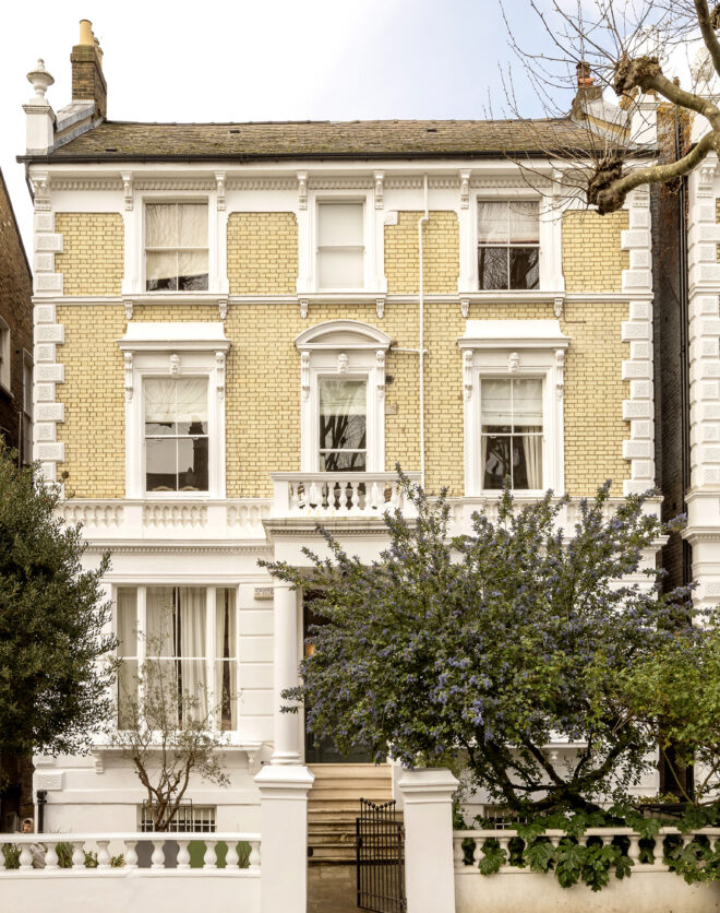 Notting-Hill-Apartment-For-Sale-Bassett-Road-1_Lo-edit