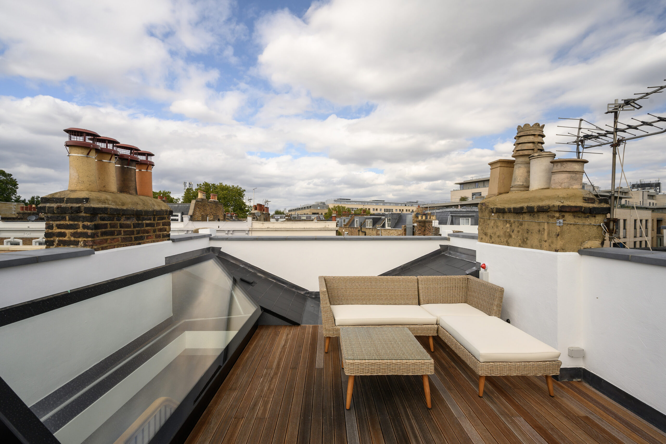 Notting-Hill-Apartment-For-Sale-Bonchurch-Road-1_Lo