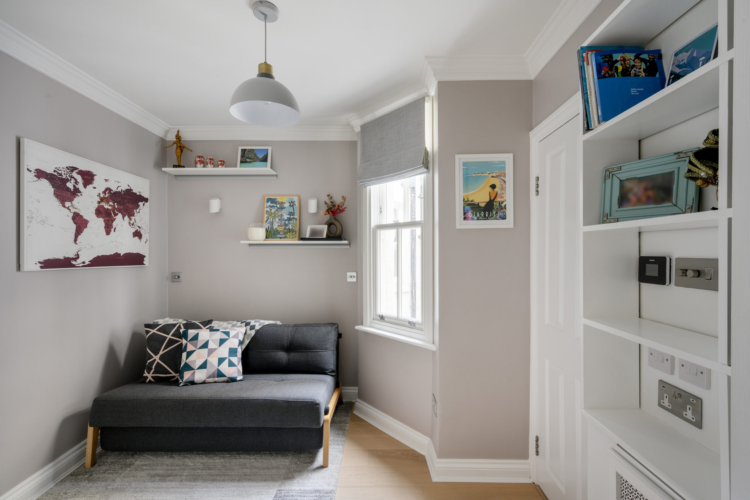Notting-Hill-Apartment-For-Sale-Campden-Hill-Mansions-1_Lo
