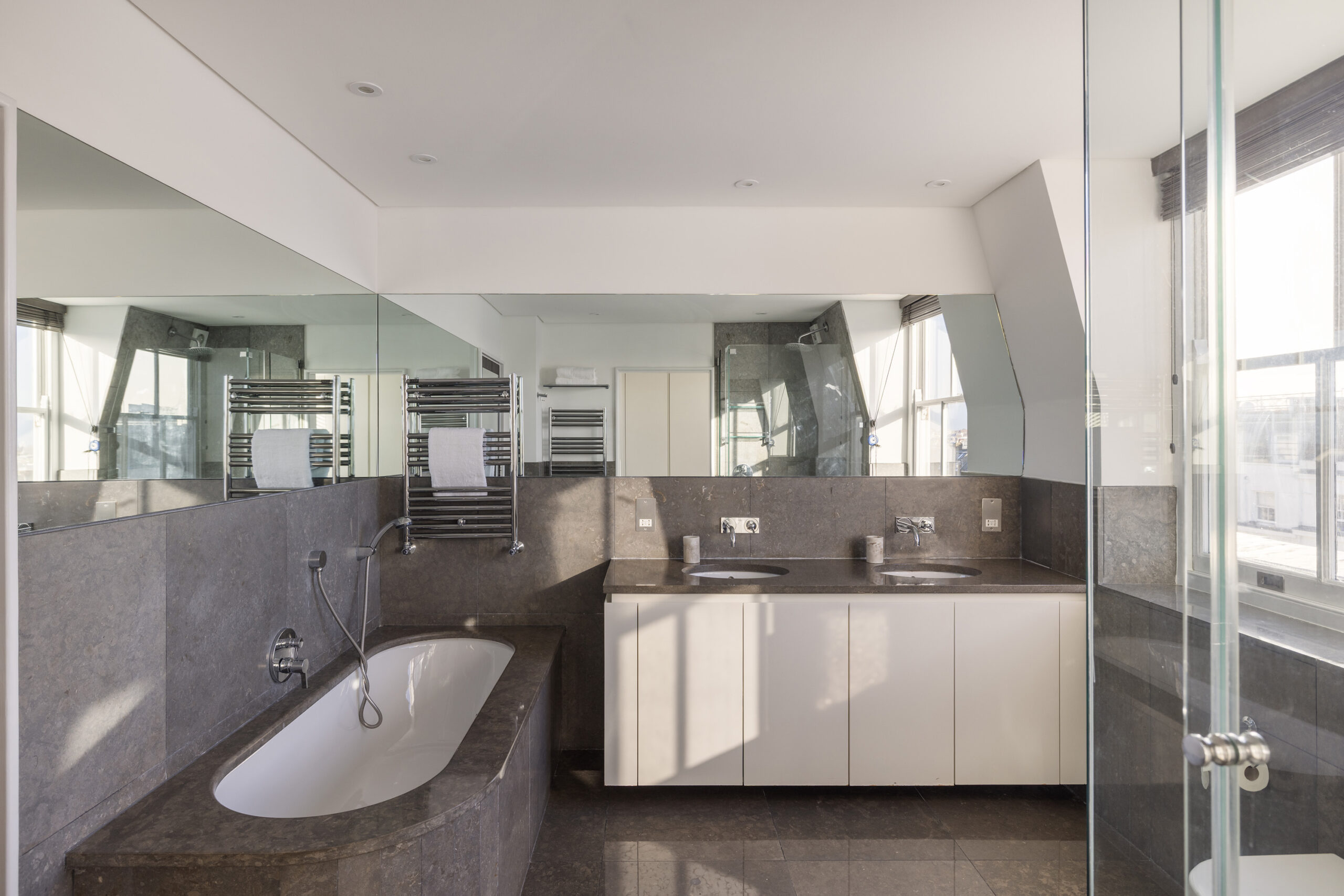 Notting-Hill-Apartment-For-Sale-Colville-Gardens-25_Lo