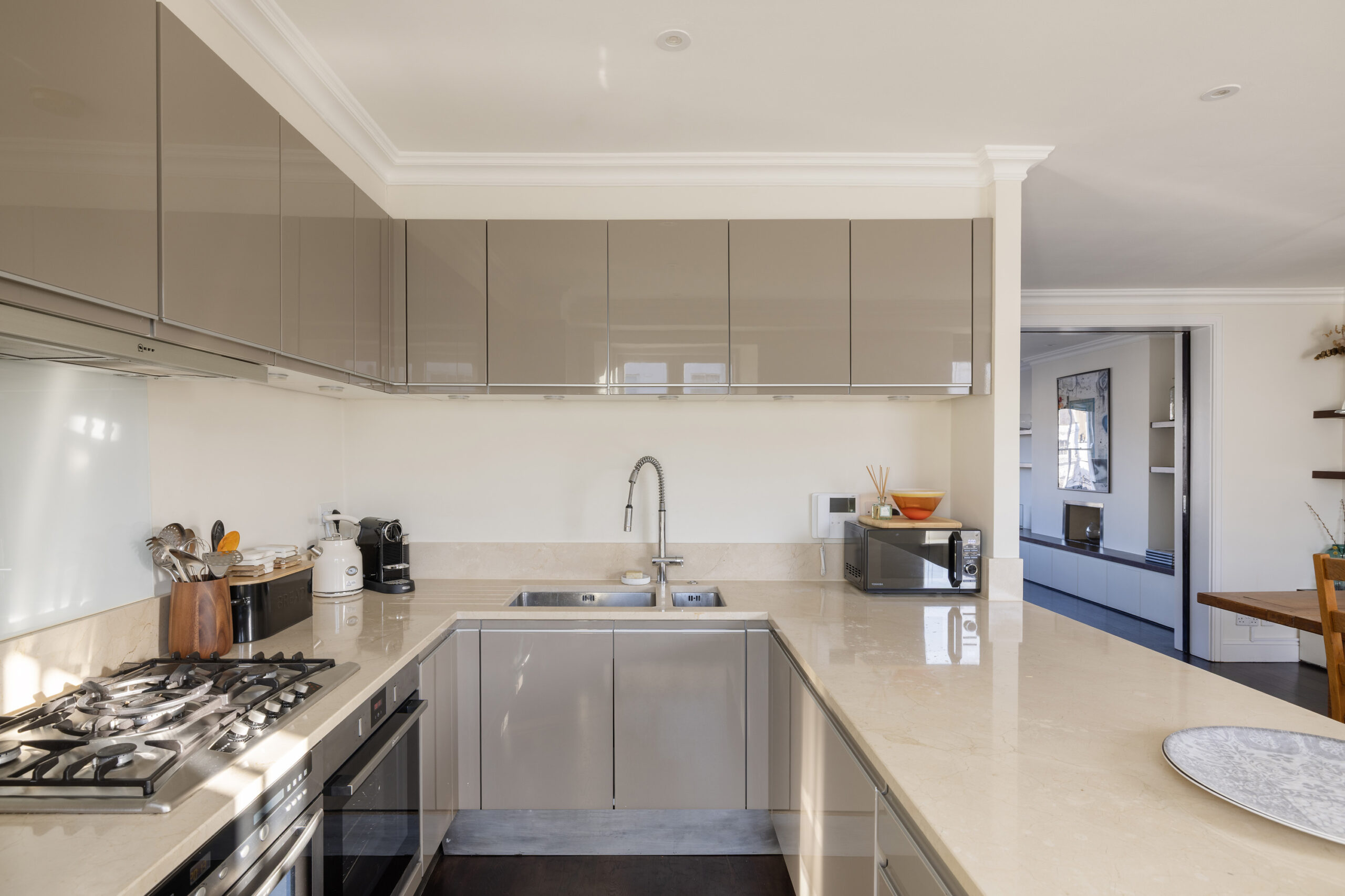 Notting-Hill-Apartment-For-Sale-Colville-Gardens-8_Lo