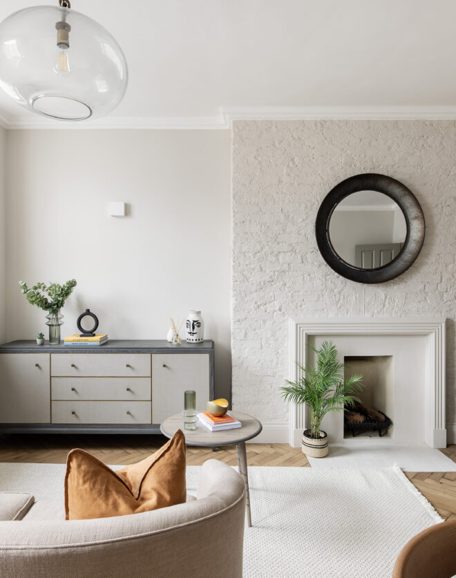 Bright neutral reception area of a one-bedroom apartment for sale in Notting Hill
