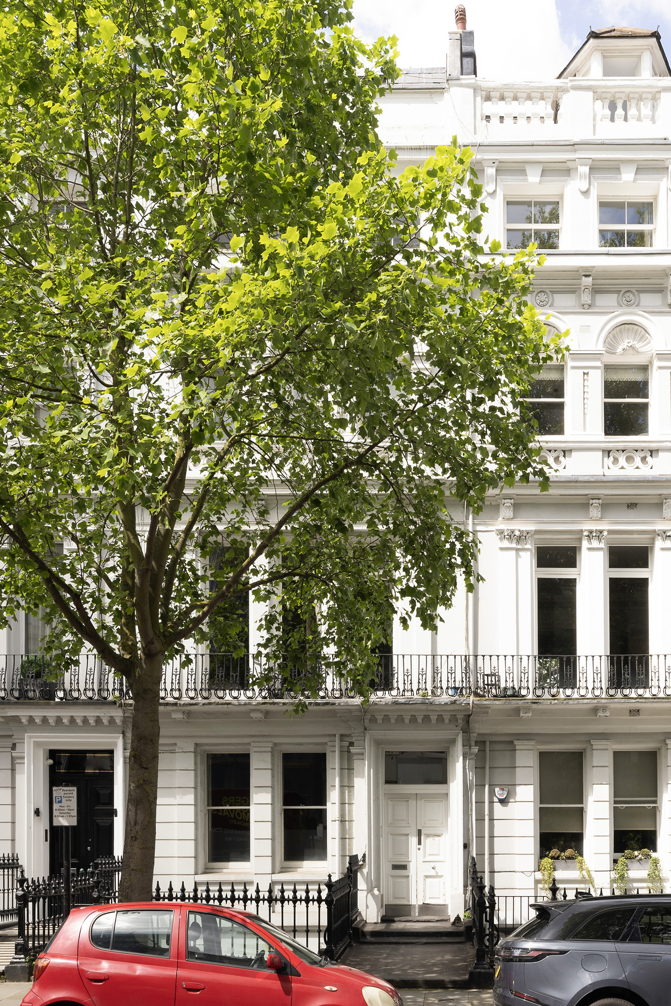 Notting-Hill-Apartment-For-Sale-Ladbroke-Gardens-14_Lo