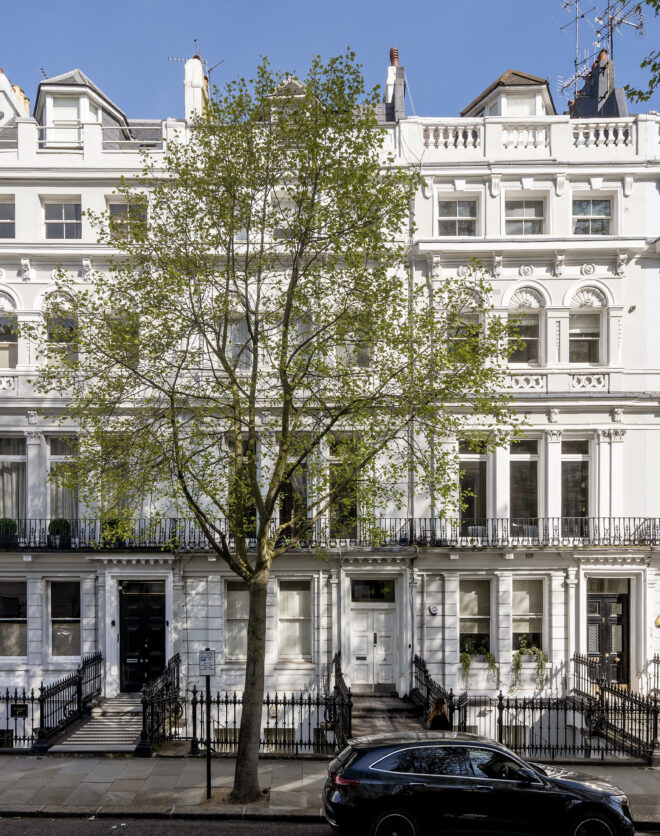 Notting-Hill-Apartment-For-Sale-Ladbroke-Gardens-1_Lo