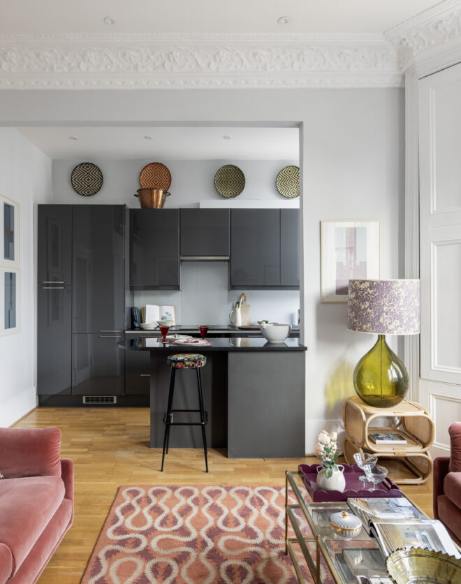 Open-plan living area of a Notting Hill apartment for sale