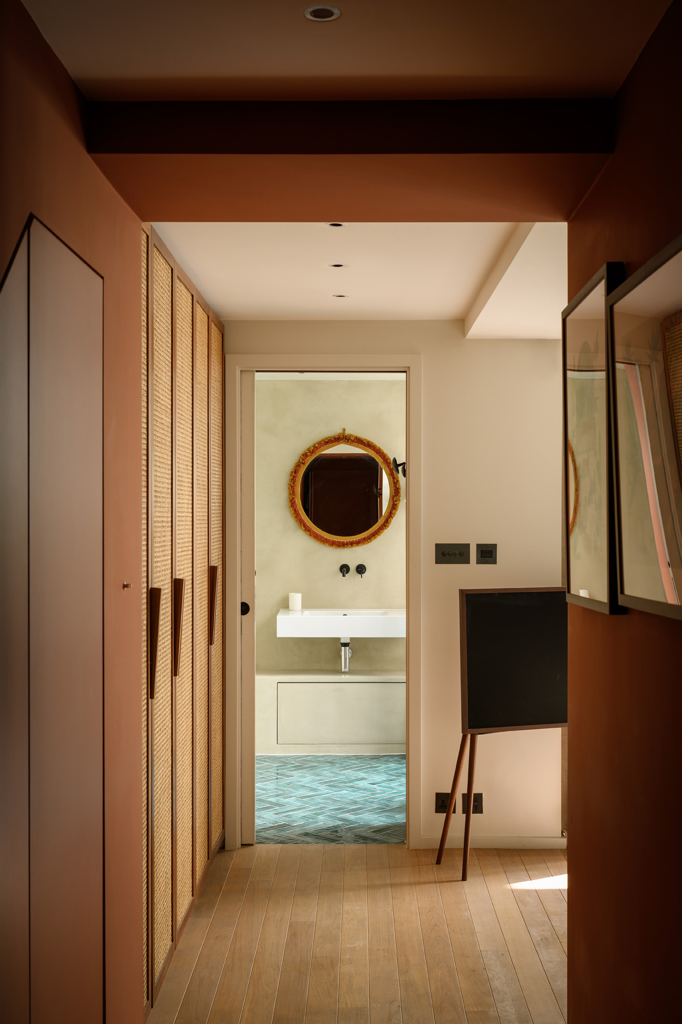 Notting-Hill-Apartment-For-Sale-Ledbury-Road-Shoot-2-10_Lo