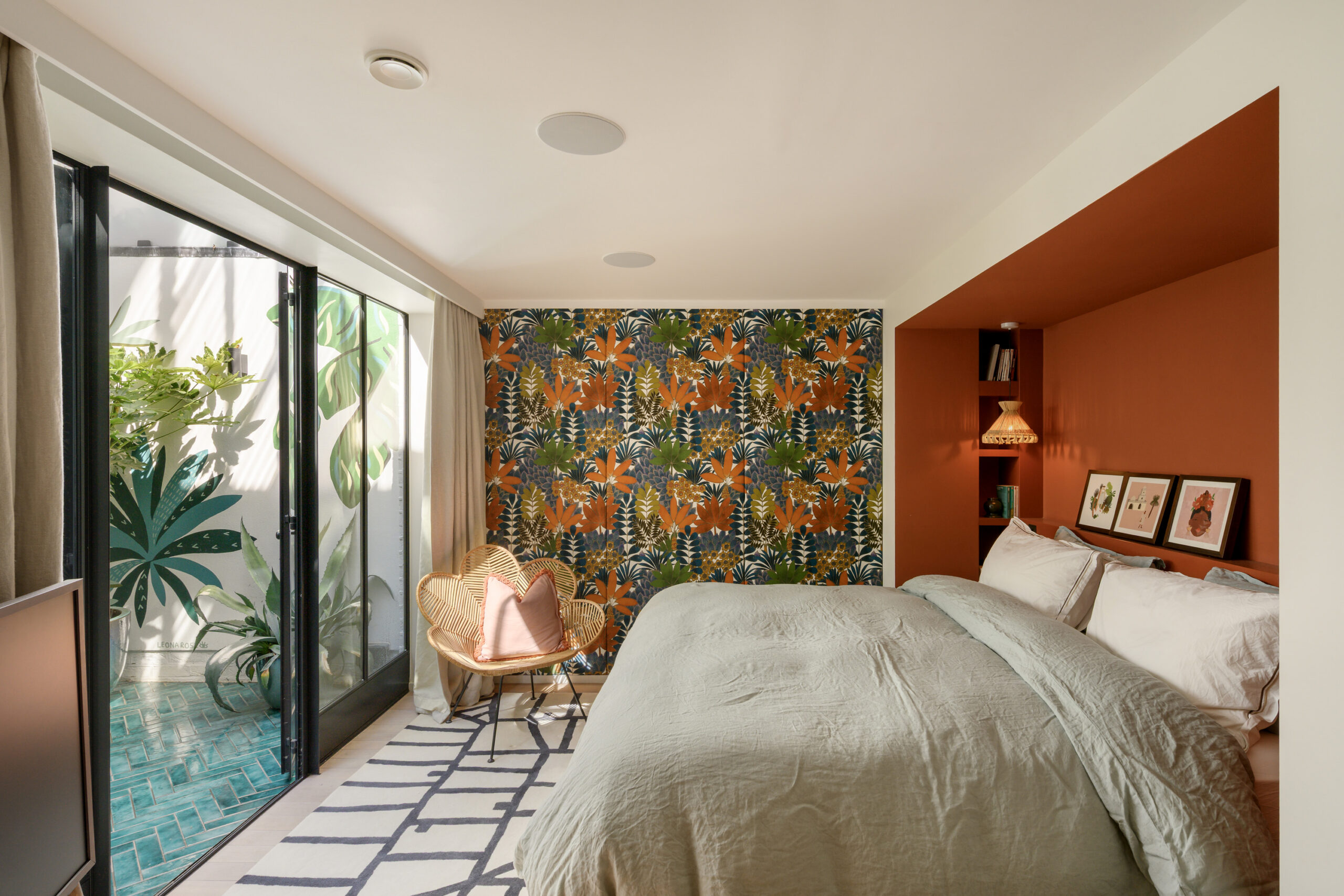 Notting-Hill-Apartment-For-Sale-Ledbury-Road-Shoot-2-13_Lo