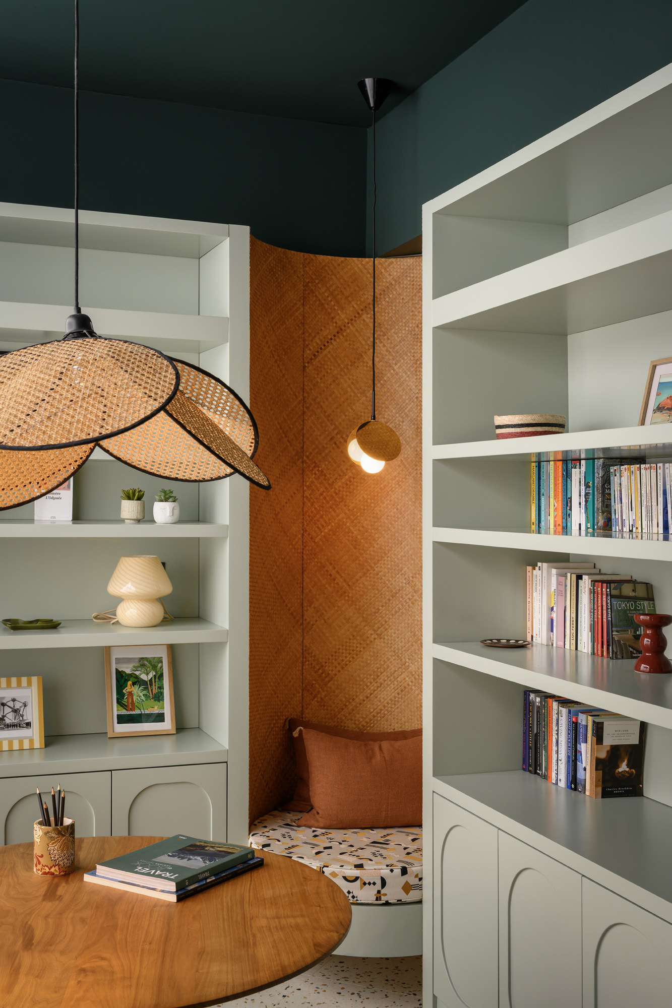 Notting-Hill-Apartment-For-Sale-Ledbury-Road-Shoot-2-3_Lo