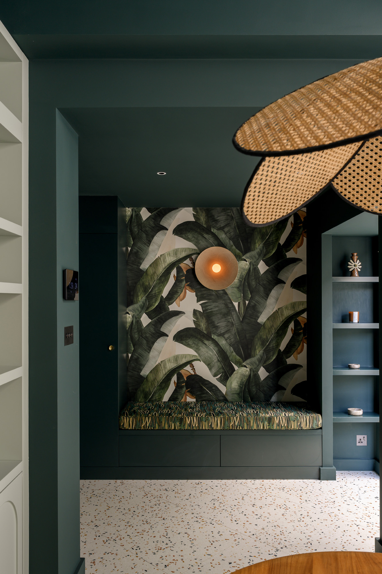 Notting-Hill-Apartment-For-Sale-Ledbury-Road-Shoot-2-4_Lo