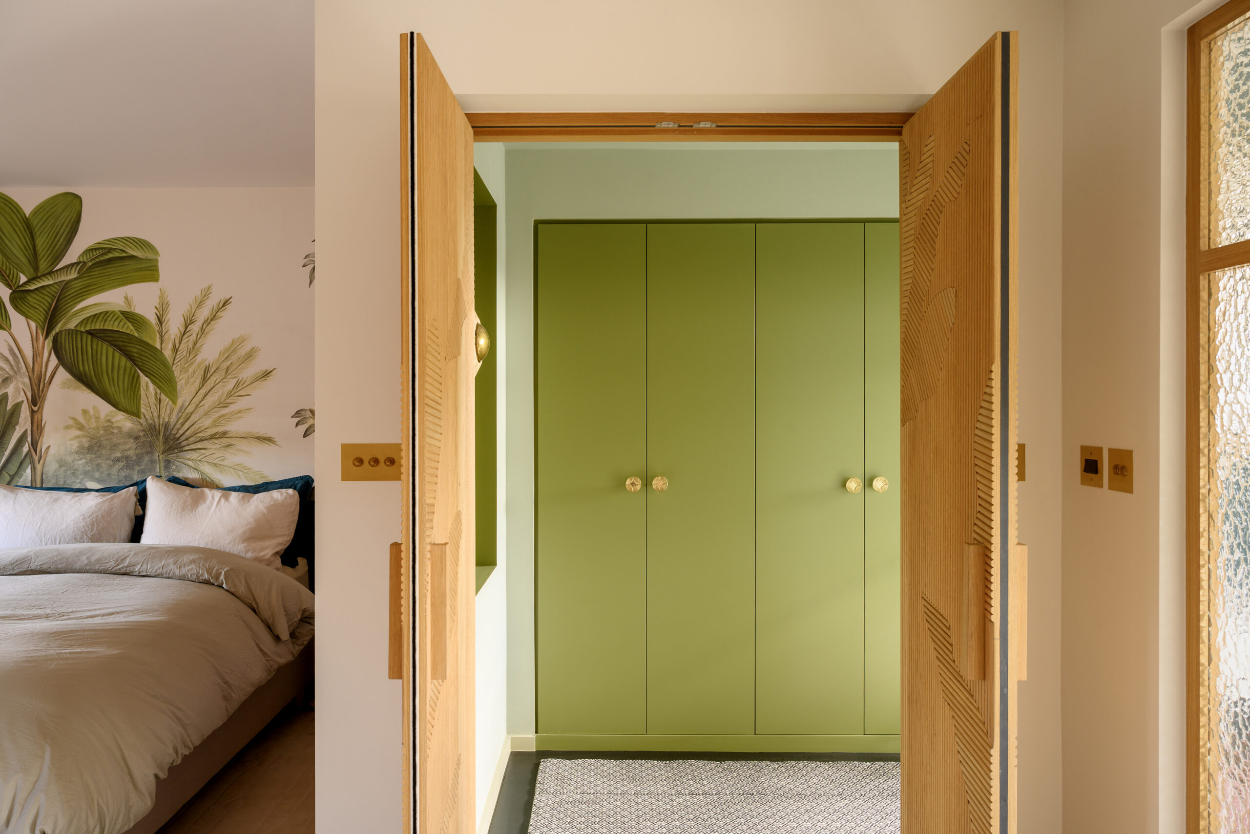 Notting-Hill-Apartment-For-Sale-Ledbury-Road-Shoot-2-63_Lo