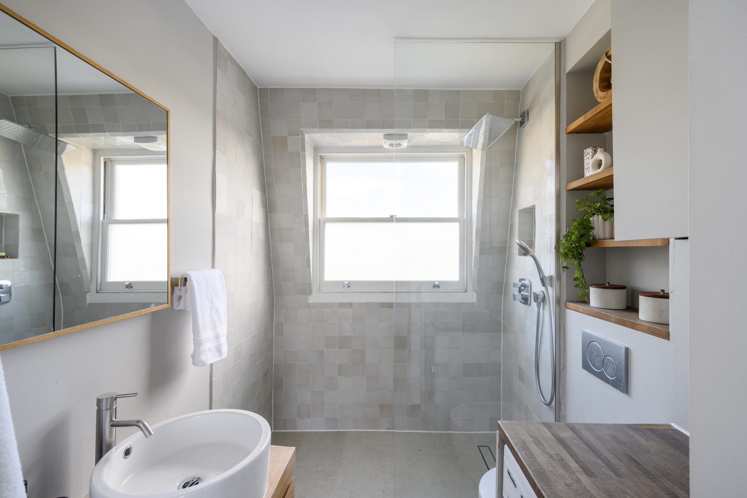 Notting-Hill-Apartment-For-Sale-Pembridge-Crescent-10_Lo
