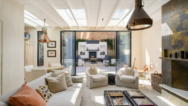 Notting-Hill-Apartment-For-Sale-Pembridge-Crescent-1_Lo