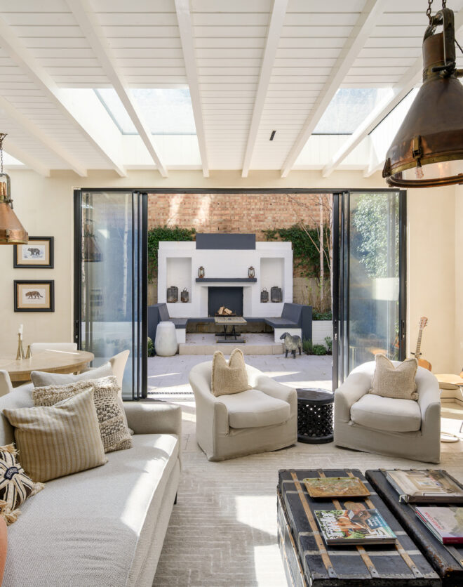Notting-Hill-Apartment-For-Sale-Pembridge-Crescent-1_Lo