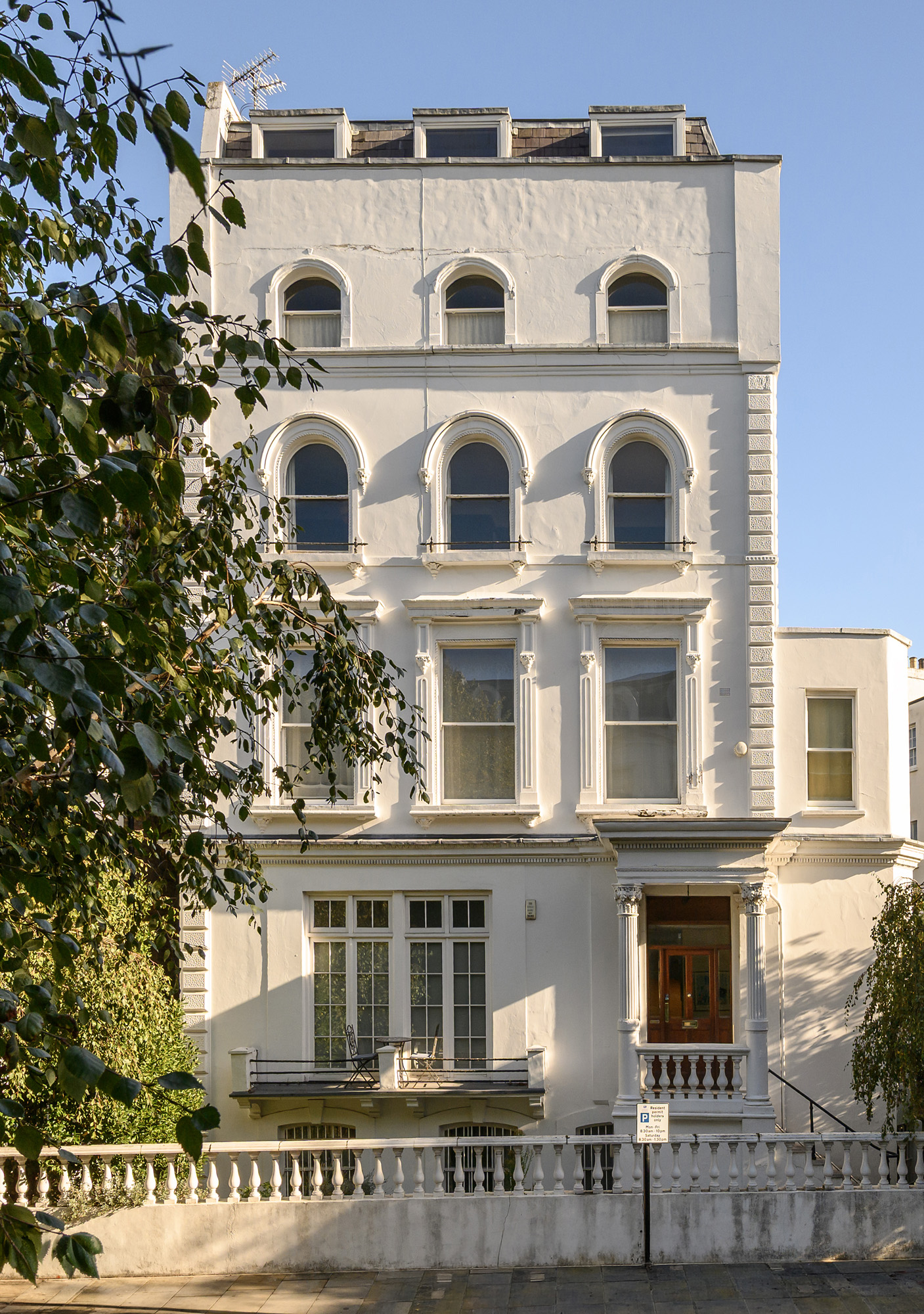 Notting-Hill-Apartment-For-Sale-Pembridge-Crescent-22_Lo