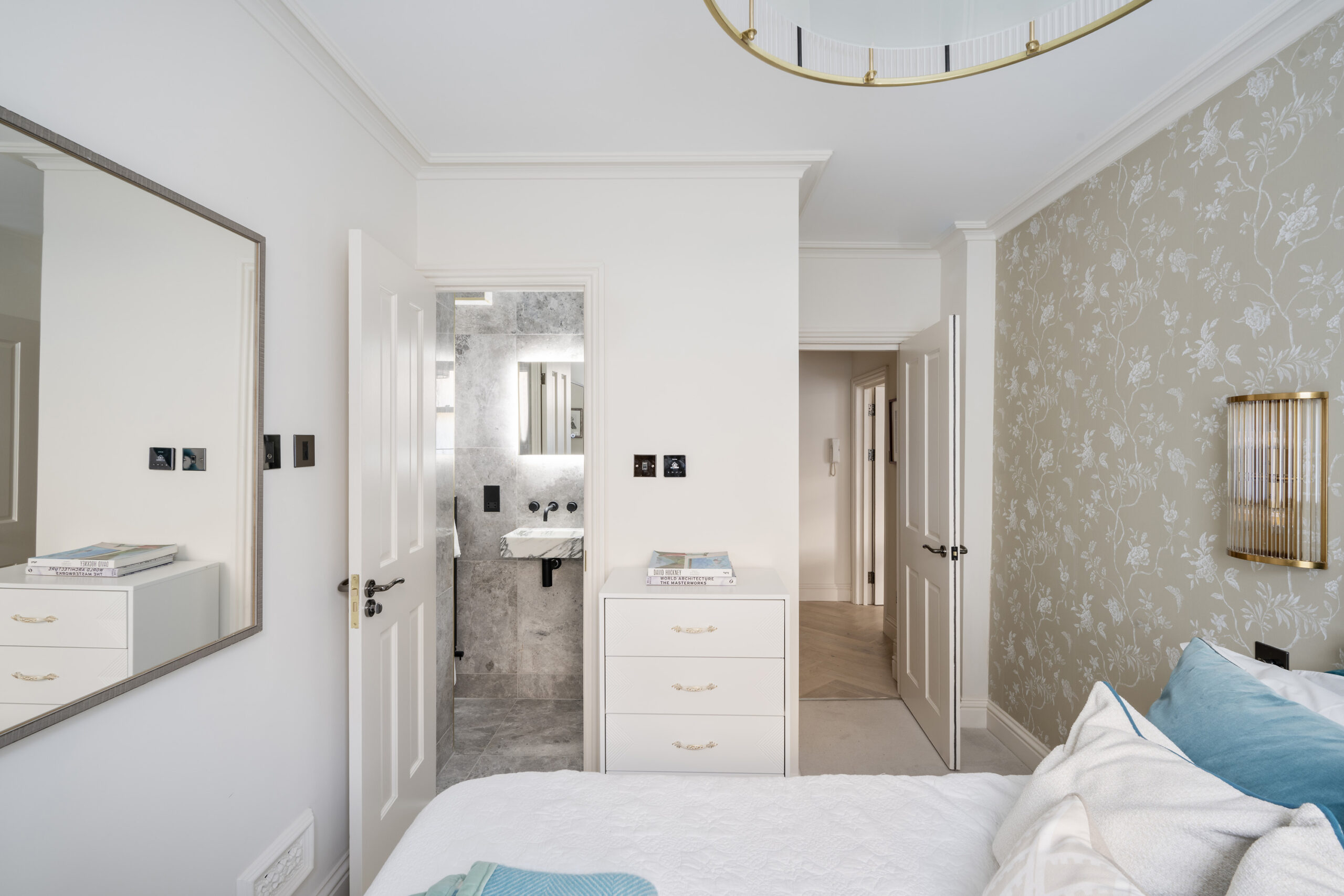 Notting-Hill-Apartment-For-Sale-Pembridge-Villas-14_Lo