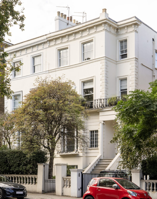 Traditional stucco exterior of a luxury two-bedroom apartment for sale in Notting Hill
