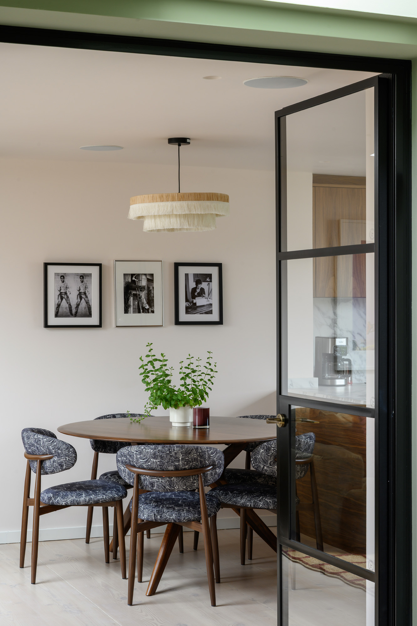 Notting-Hill-Apartment-For-Sale-Pembridge-Villas-6_Lo