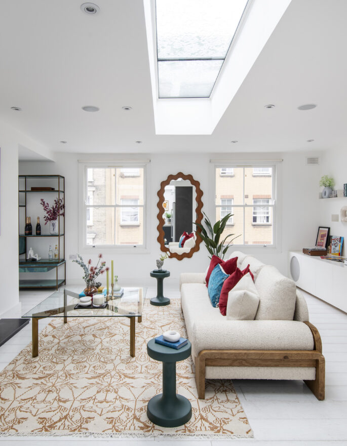 Notting-Hill-Apartment-For-Sale-St-Lukes-Mews-6_Lo