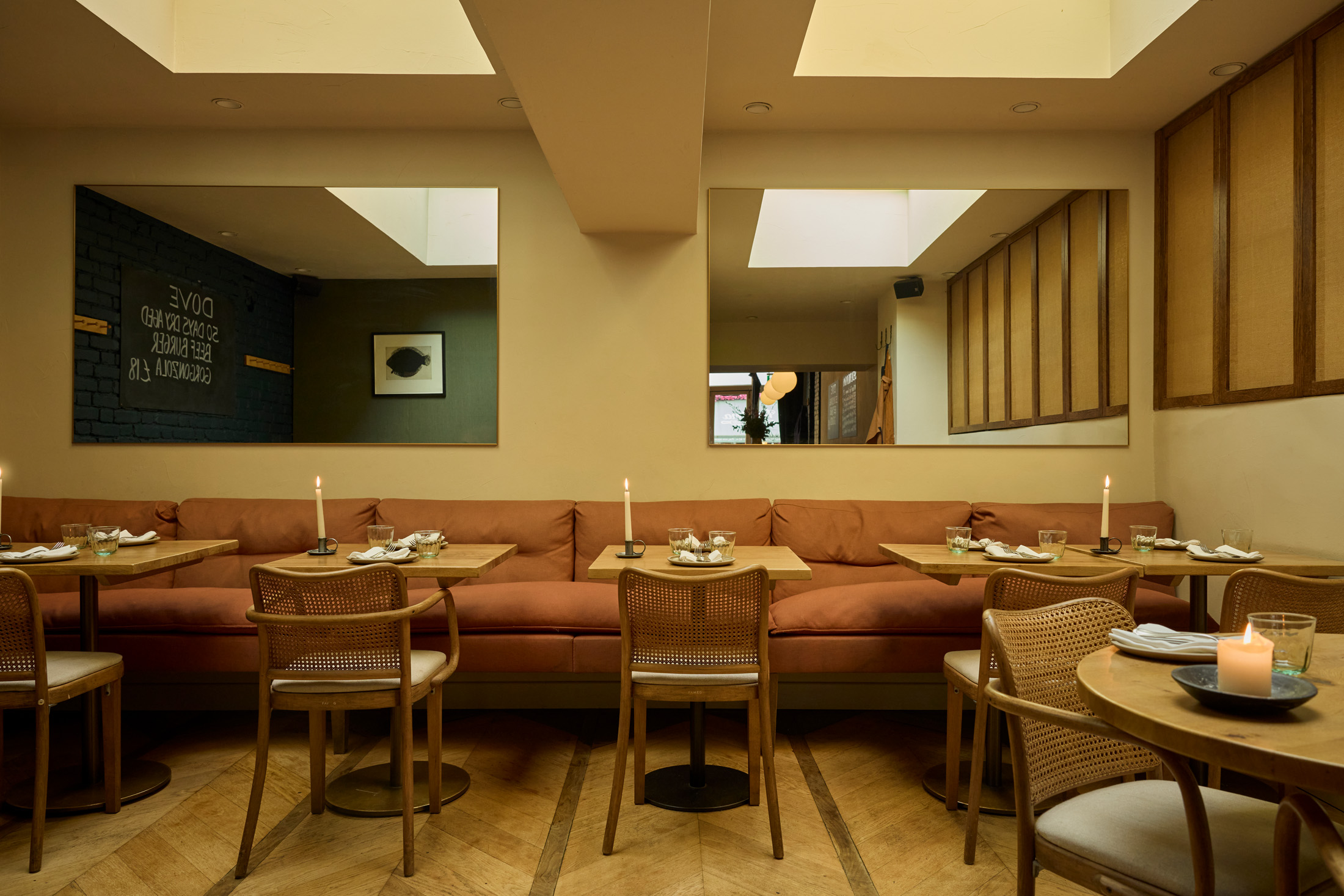 Notting-Hill-Area-Guide-Best-Restaurants-Dove (1)