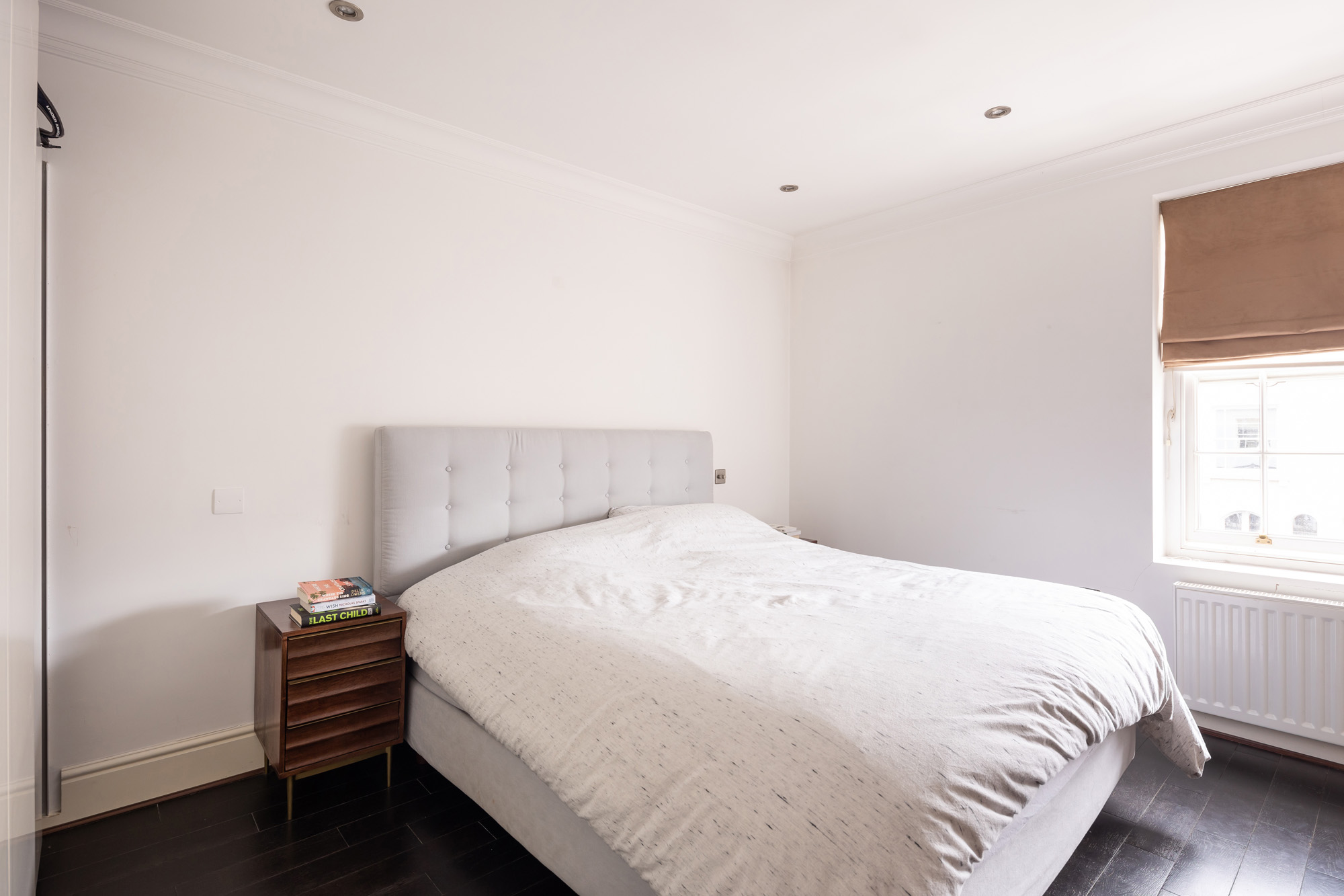 Notting-Hill-Flat-For-Sale-Westbourne-Grove (1)
