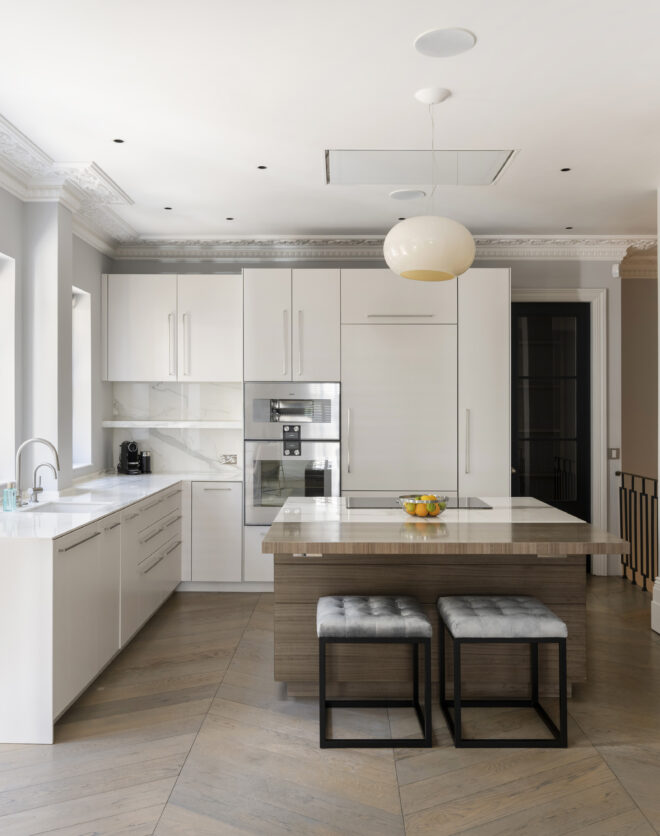 Modern open-plan kitchen of a luxurious Notting Hill home for sale