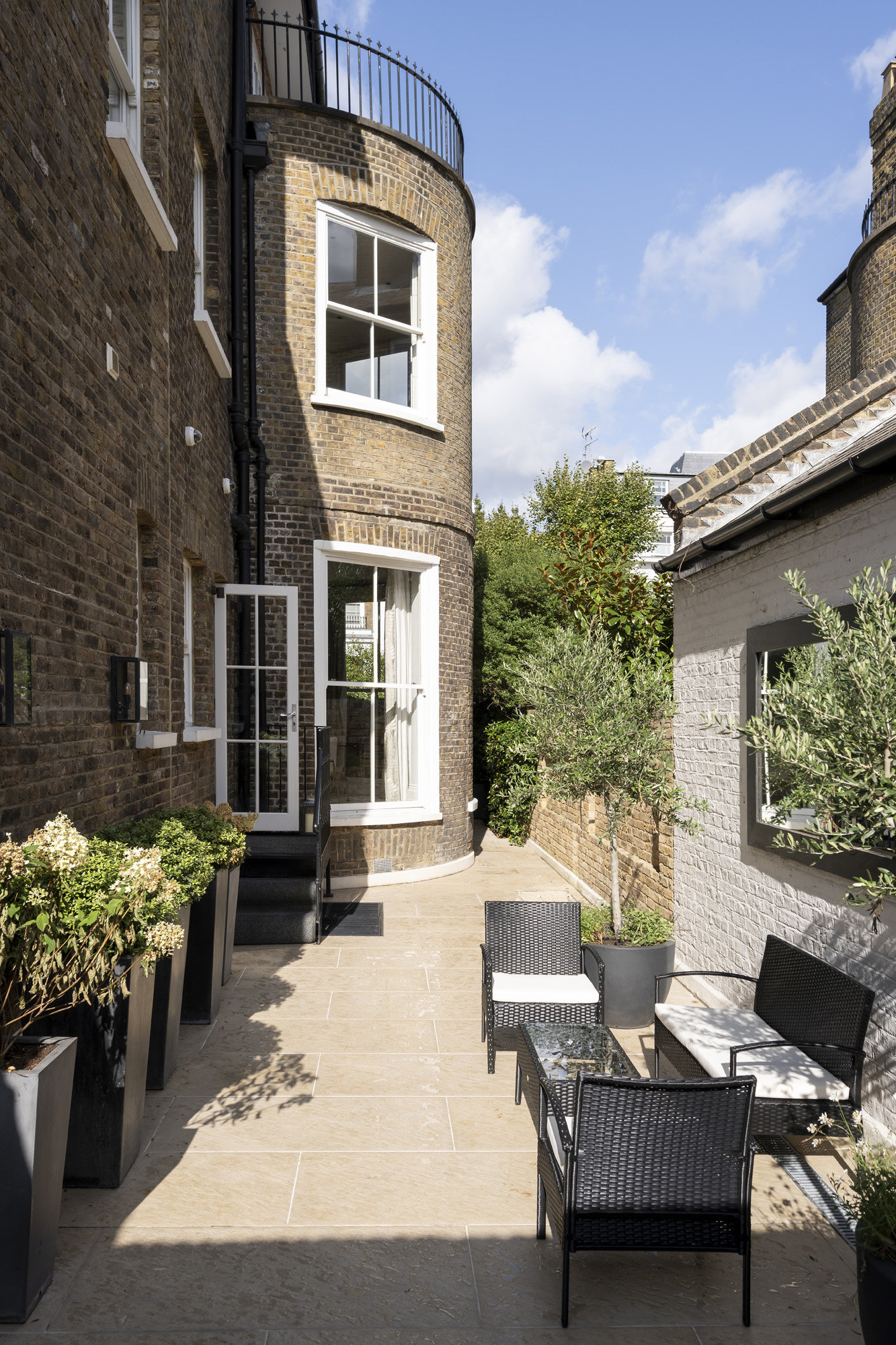 Notting-Hill-House-For-Sale-Ladbroke-Road-9_Lo