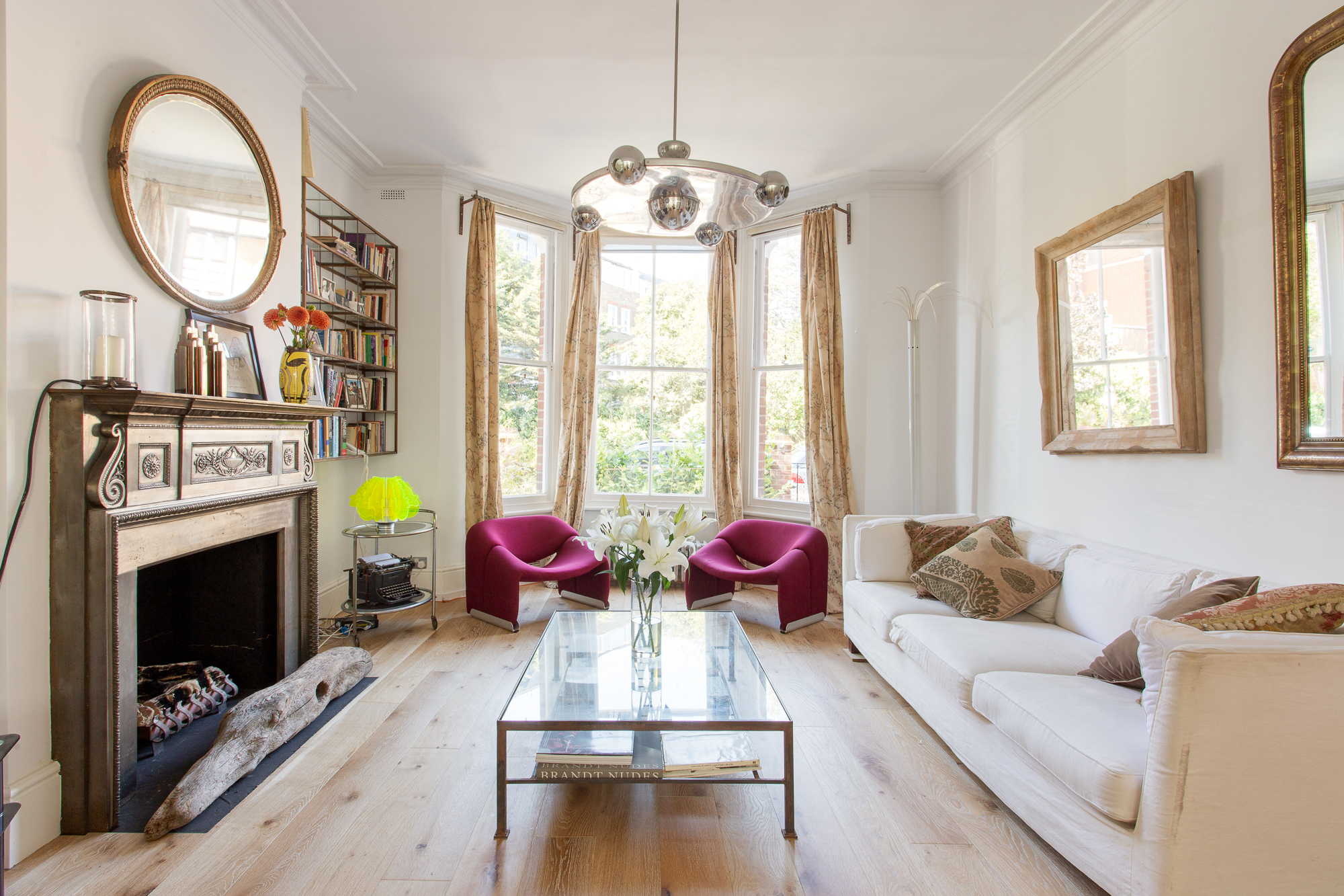 Luxurious period living room of a Notting Hill house for sale