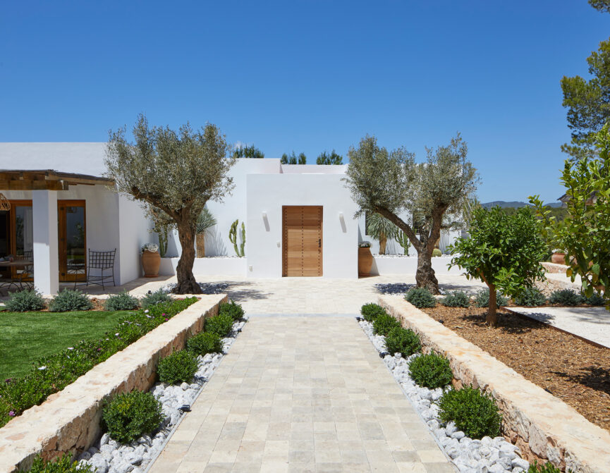 Driveway Nova Forma - luxury and contemporary architecture design studio in Ibiza