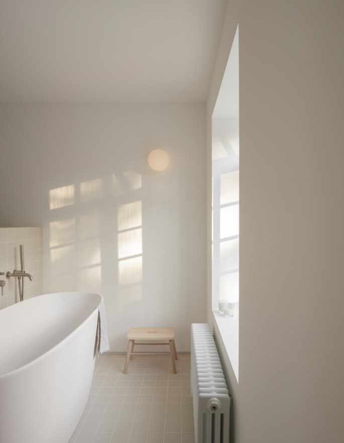 Bathroom by OSullivan Skoufoglou Architects