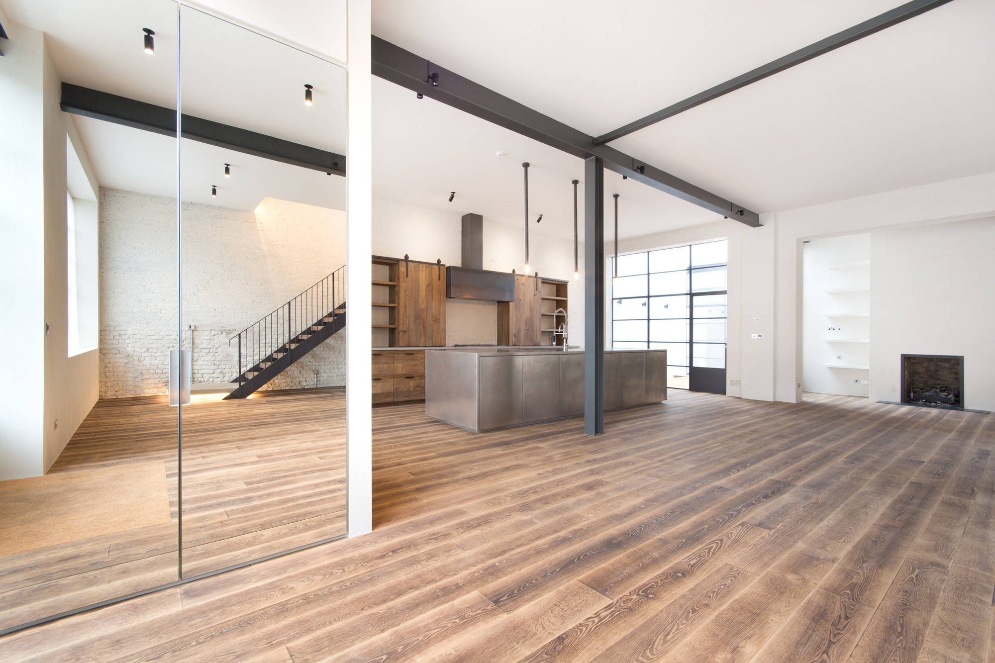 For Rent: Pember House Kensal Green NW10 industrial warehouse kitchen and living space