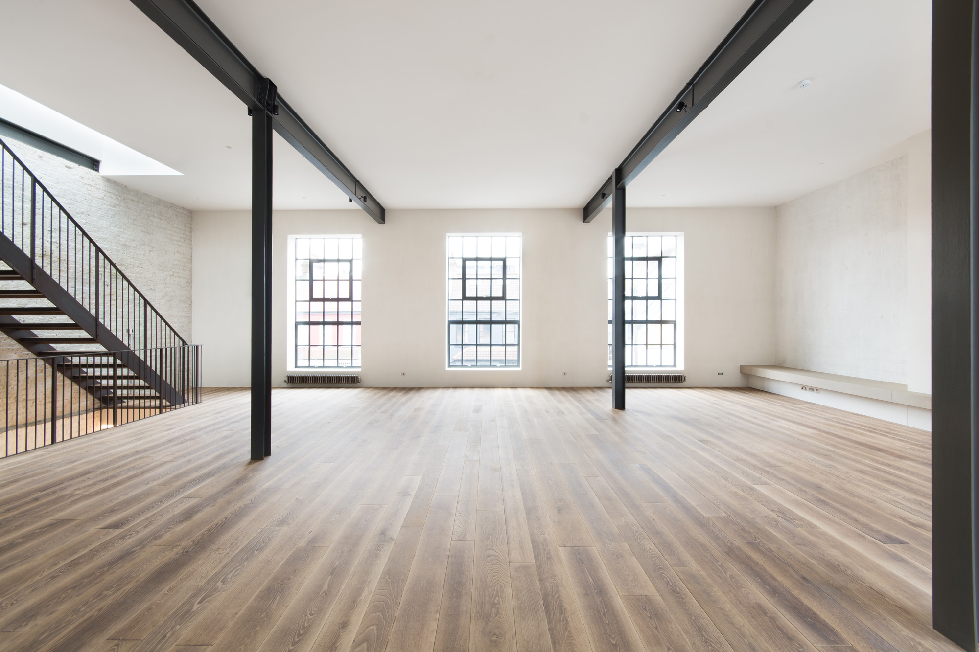 For Rent: Pember House Kensal Green NW10 industrial reception room