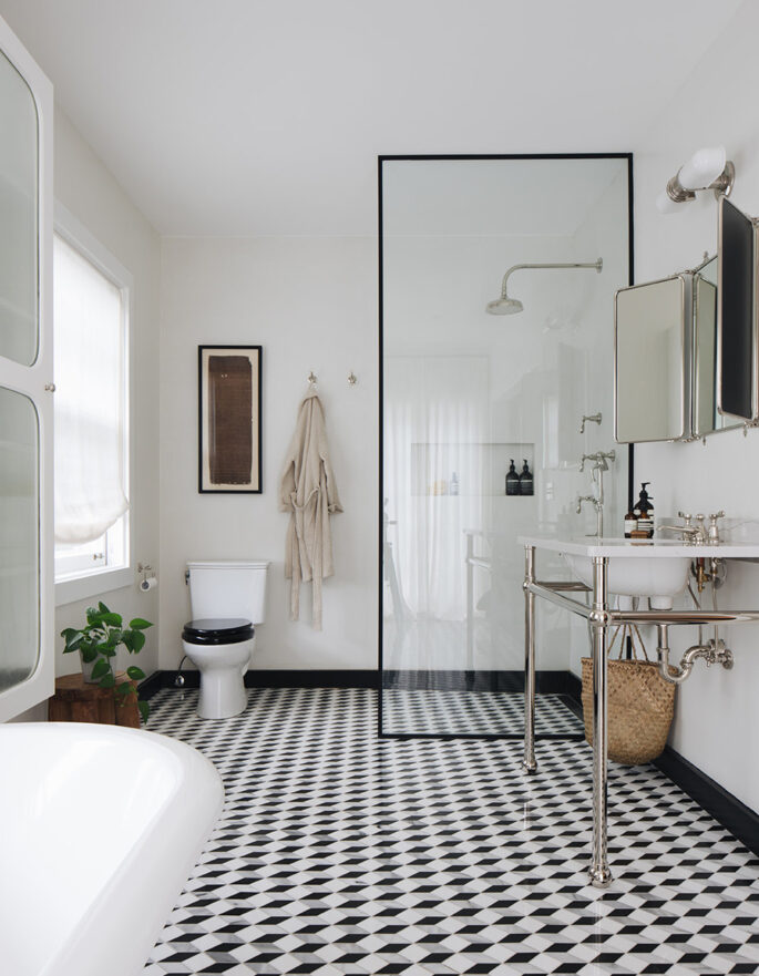 Bathroom by Penille Lind