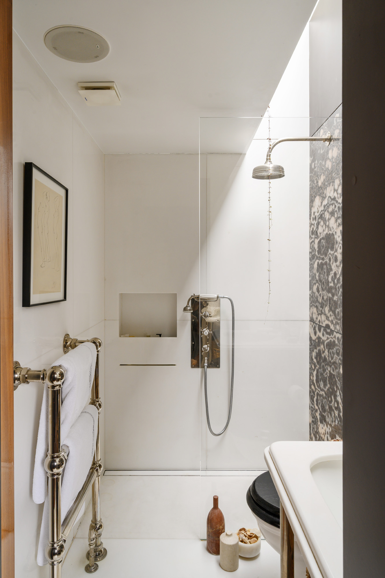 Queens-Gate-Apartment-For-Rent-Elvaston-Place-35_Lo