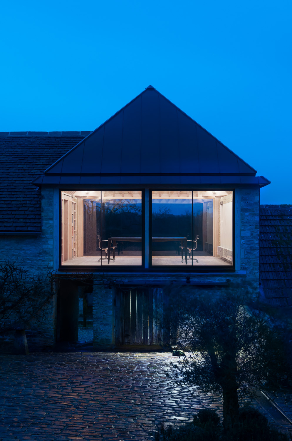 Easter Park Farm Studio by Richard Parr Associates - contemporary architecture design studio in London