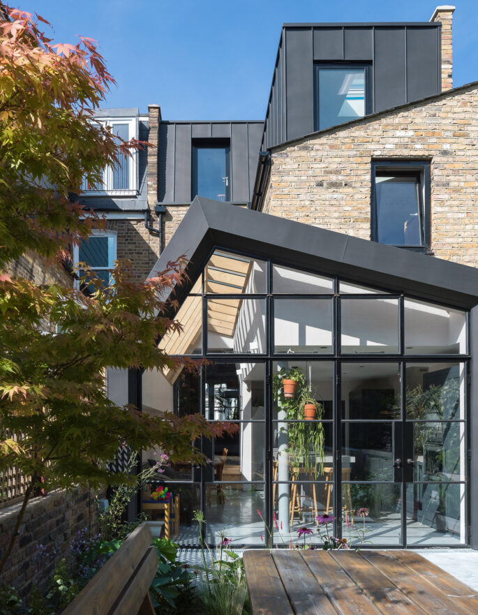 Garden shot by Russian For Fish - contemporary architecture studio in London