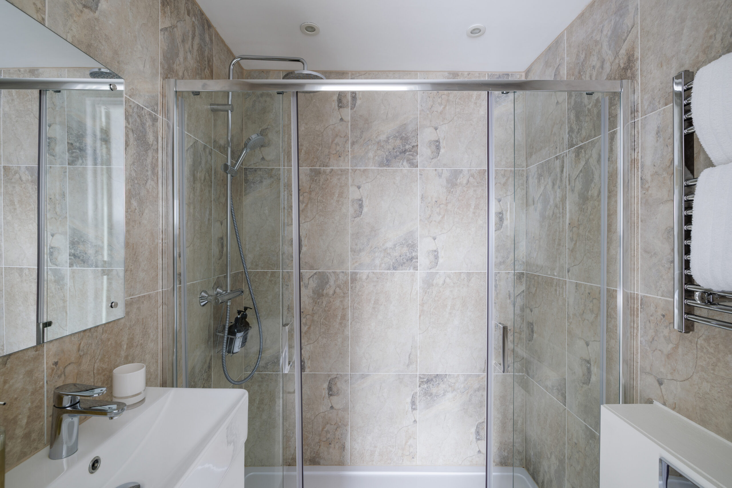 South-Kensington-Apartment-For-Rent-Manson-Place-3_Lo