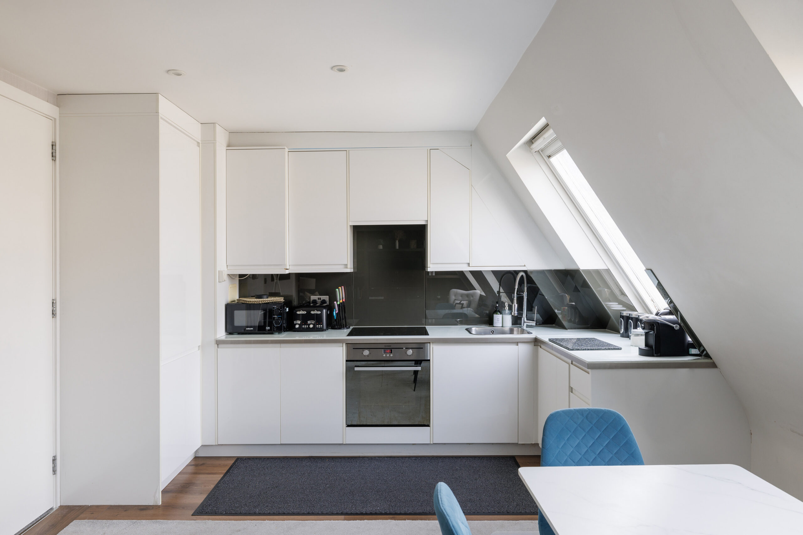 South-Kensington-Apartment-For-Rent-Manson-Place-9_Lo