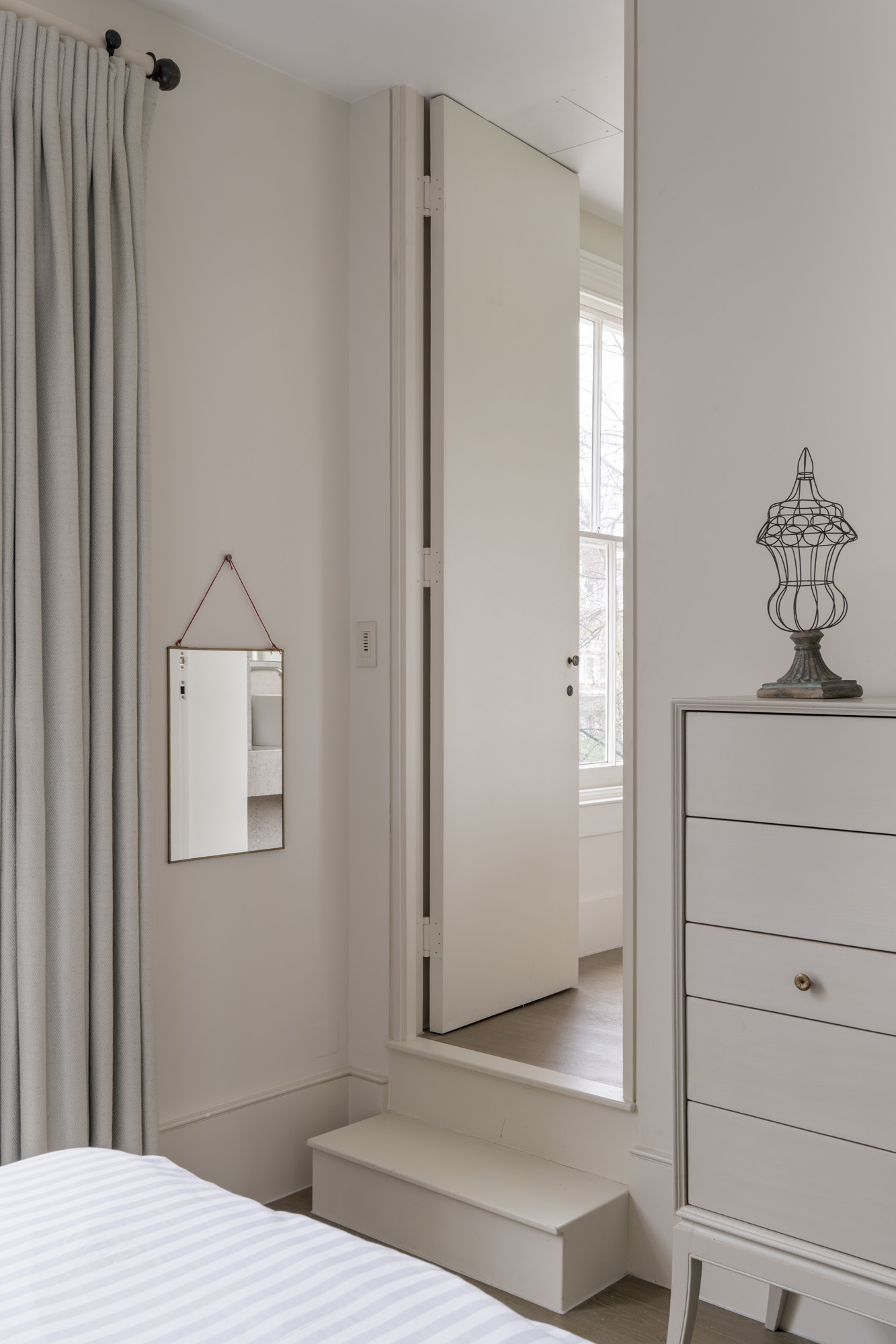 South-Kensington-Apartment-For-Sale-Onslow-Gardens-17_Lo