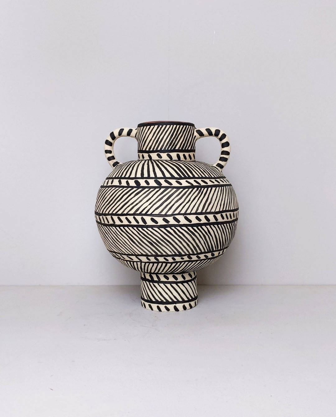 Lydia Hardwick Terracotta Pot with Black & White Slips